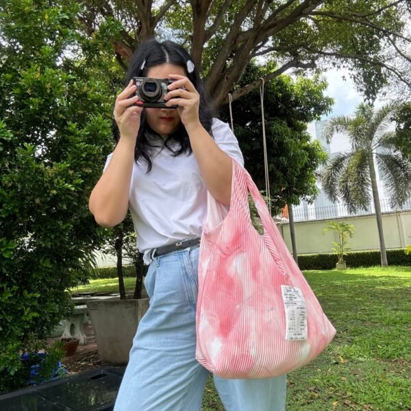 🇹🇭泰國 Wylla 設計師品牌 皺折肩背包 (暈染系列) 16色：圖片 4